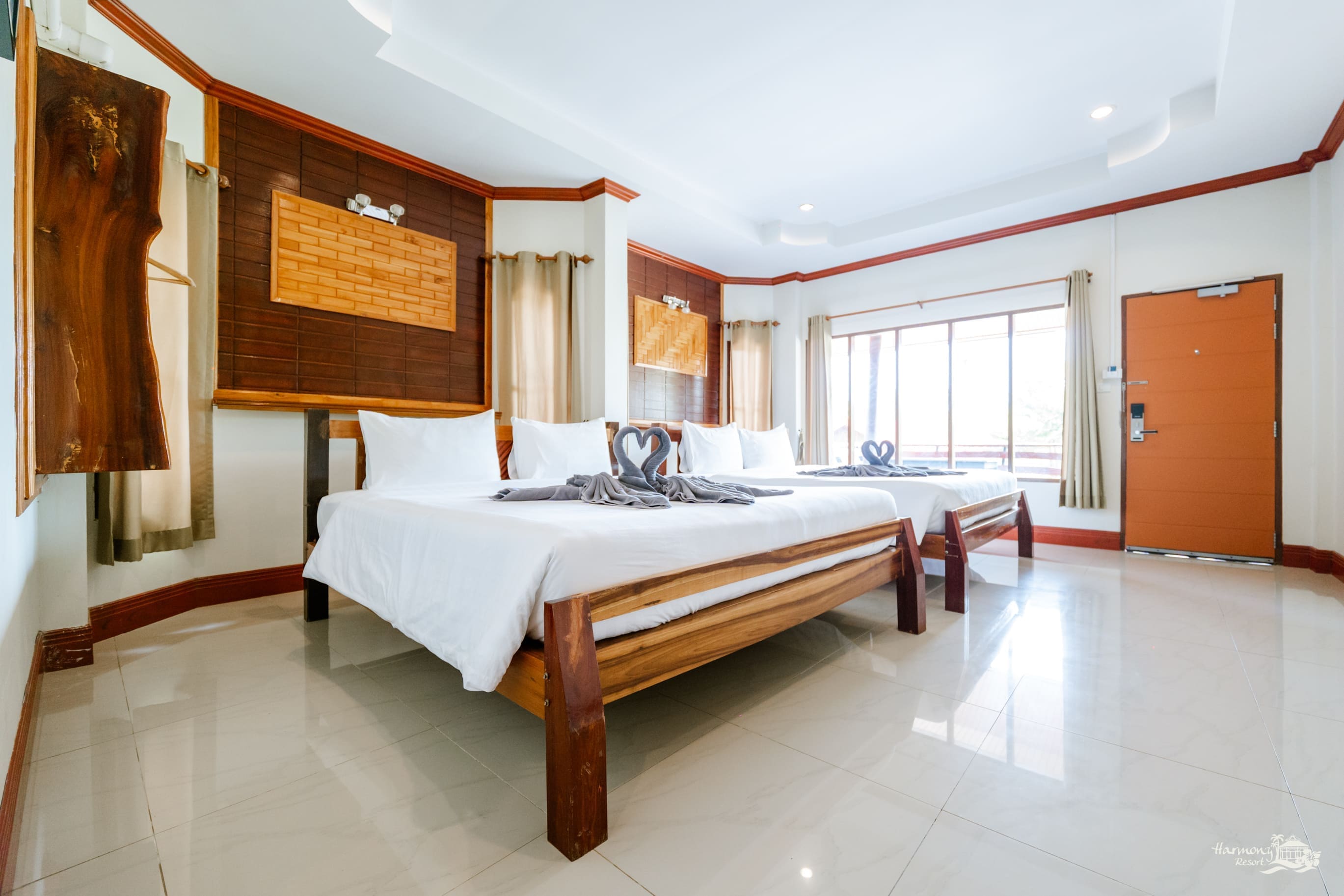 DELUXE FAMILY VILLA